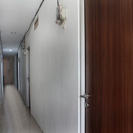 Oyo 345 Wynne Residence Giacarta Esterno foto