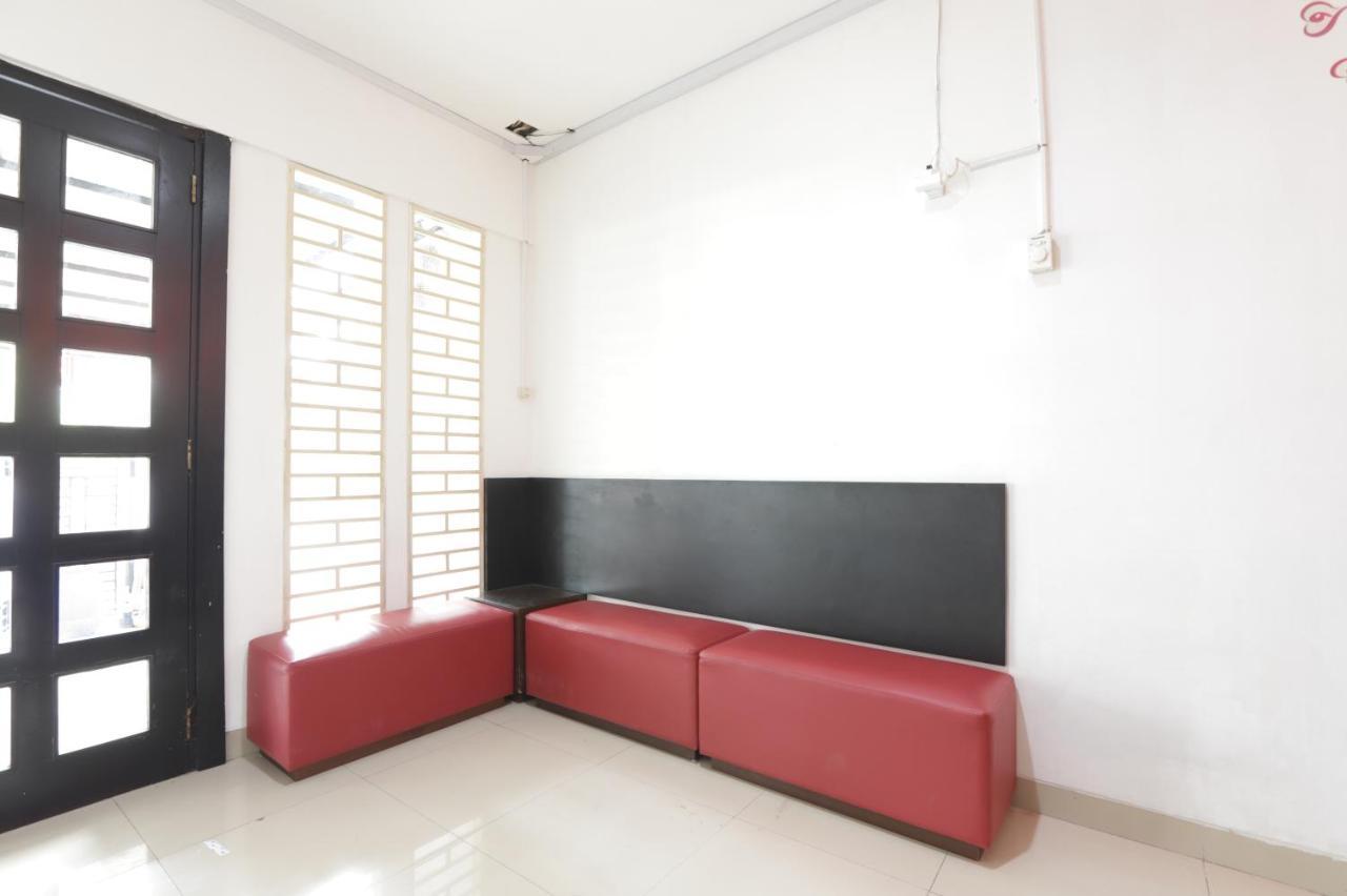 Oyo 345 Wynne Residence Giacarta Esterno foto